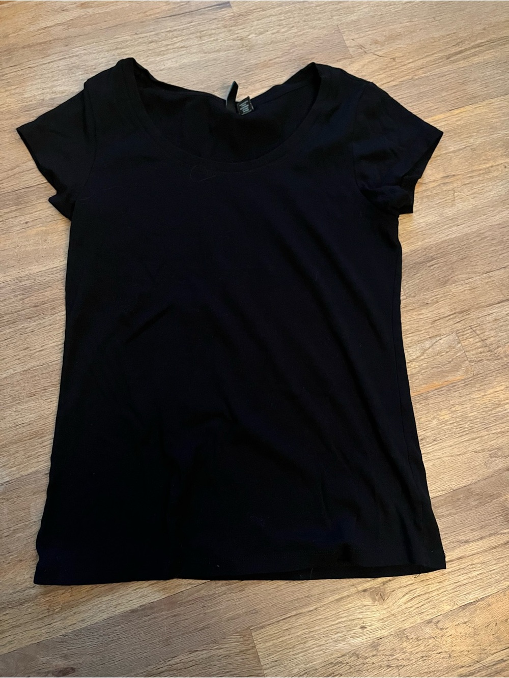 Cynthia Rowley Black Scoop Neck Short Sleeve Tee